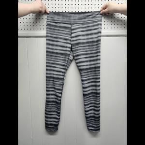 Under Armor Studio Printed Active Wear Women's L (Greys)